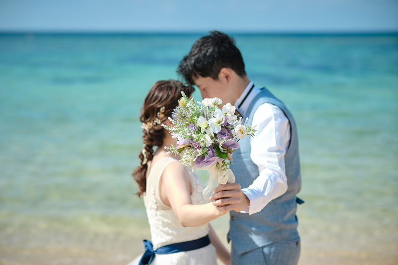 サムシングブルーを取り入れて