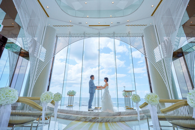 チャペル＆ビーチの2箇所で満喫フォトウェディング