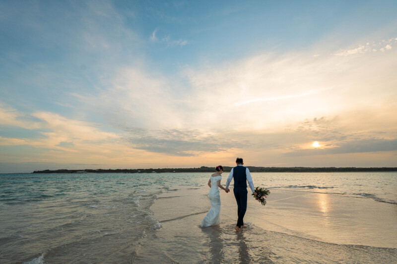 夕日に向かって