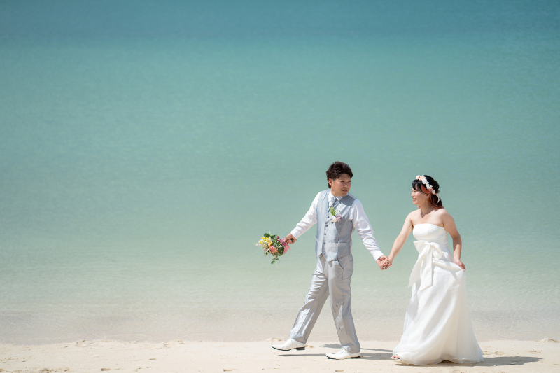 ビーチを2人でお散歩♫