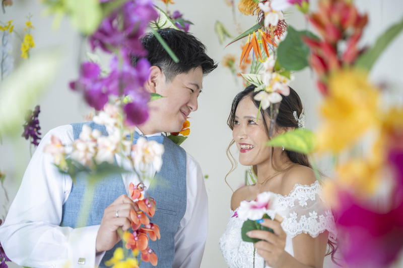 花の隙間から・・・♪