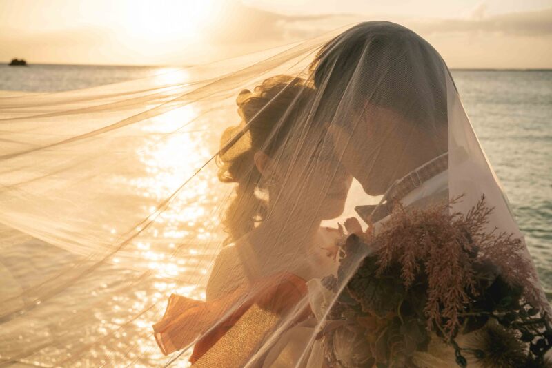 ベール包まれて