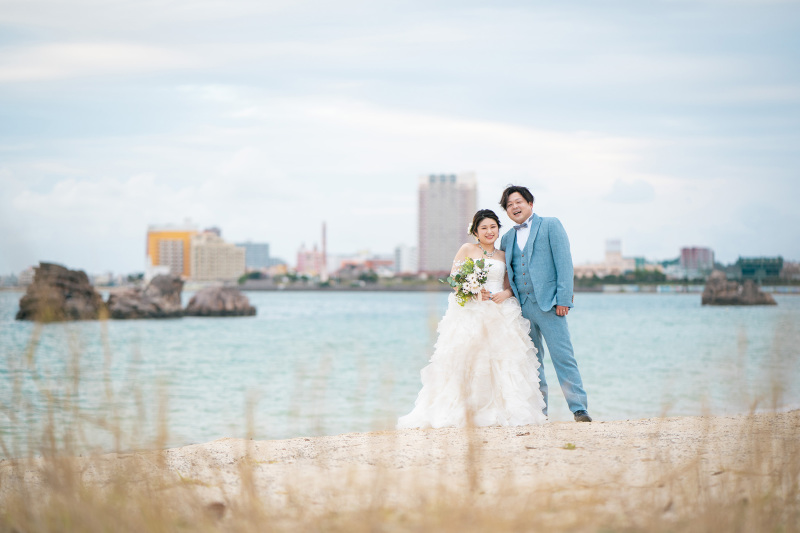 街と海を背景に〜