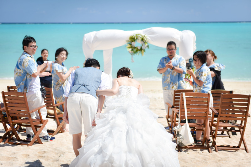 マーブルリゾートウェディング沖縄［MARBLE RESORT WEDDING 沖縄］_家族・友人を撮影に呼べる