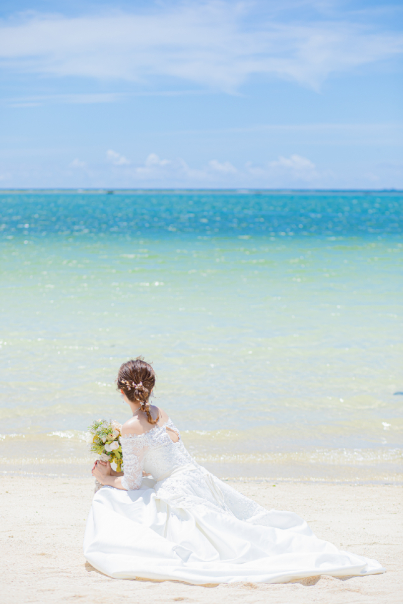 肘までの袖ありAラインドレス