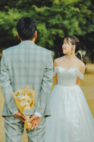 オフショルダー／チュール素材