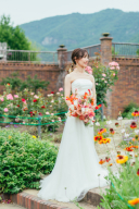 足長効果抜群／シンプルなスレンダードレス