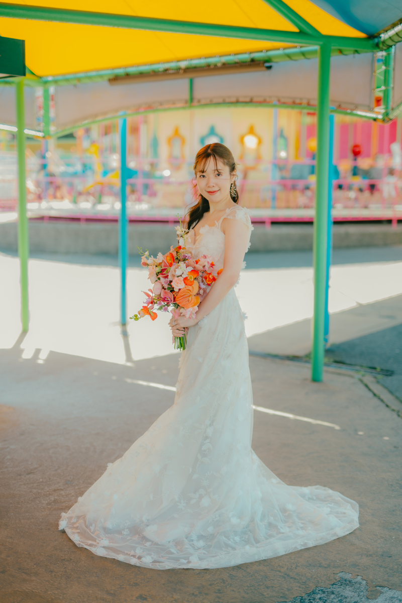 ショルダー付きの刺繍柄 