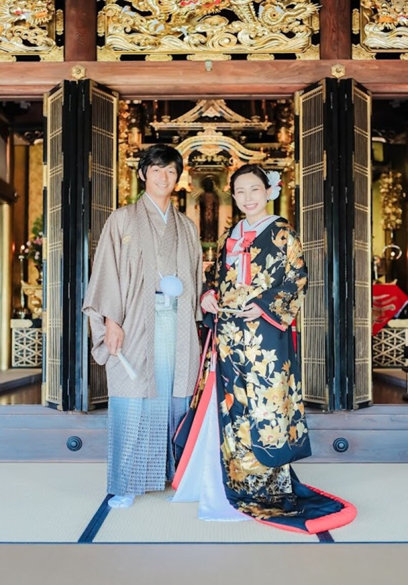 色打掛へチェンジ。雰囲気漂う友禅着物です。