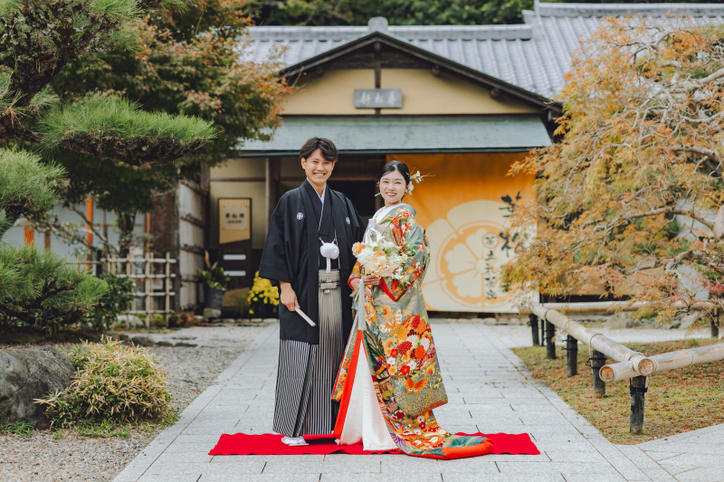 着物を下して、カッチリ正統派のお写真も!