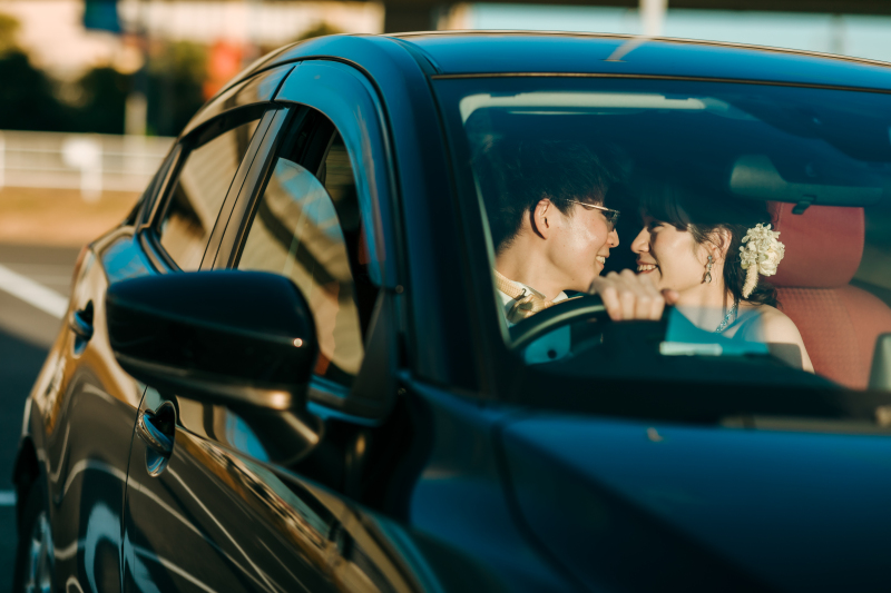 寒いから一旦、車に避難!!