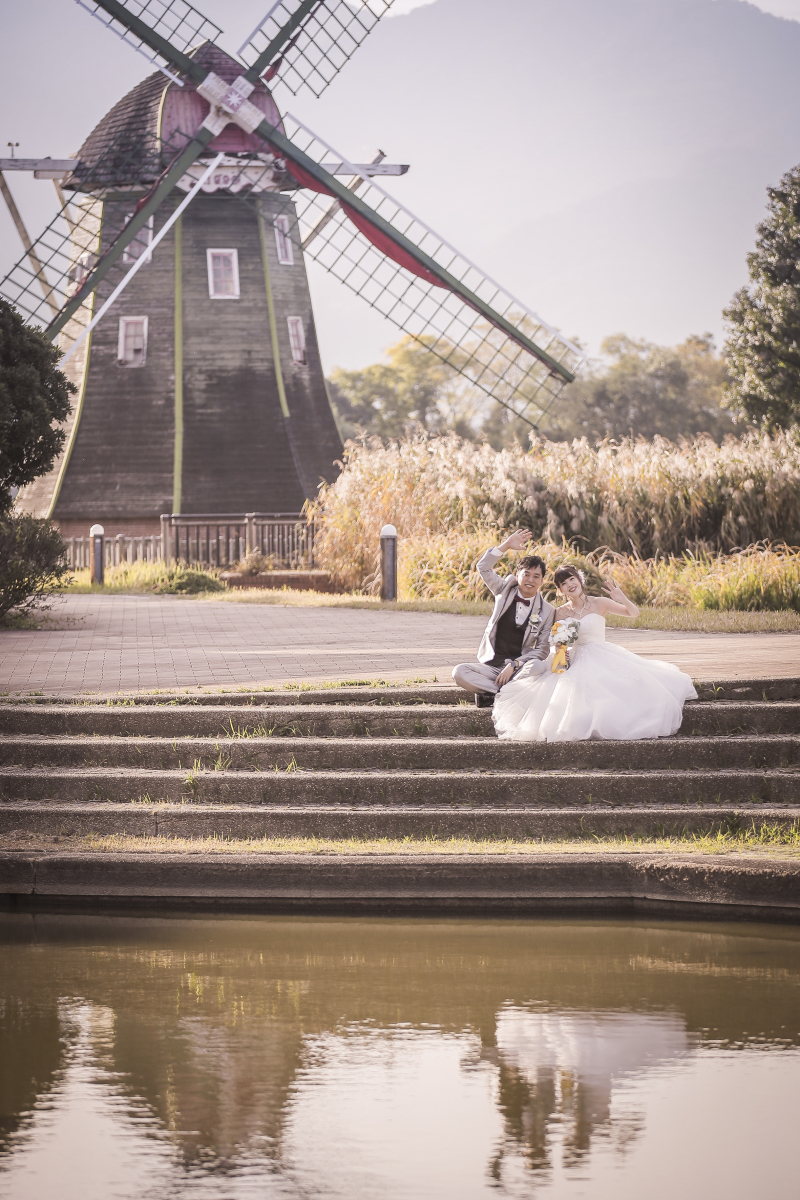 近くの公園へ移動~!なんじゃこの素敵な風車は!!