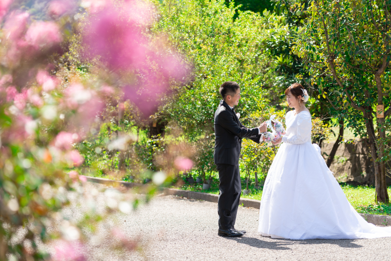 さっきはゴメンね！仲直りの証はブーケを！