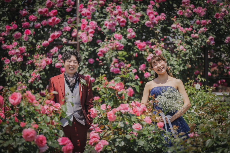 ピンクの薔薇に囲まれて、、、