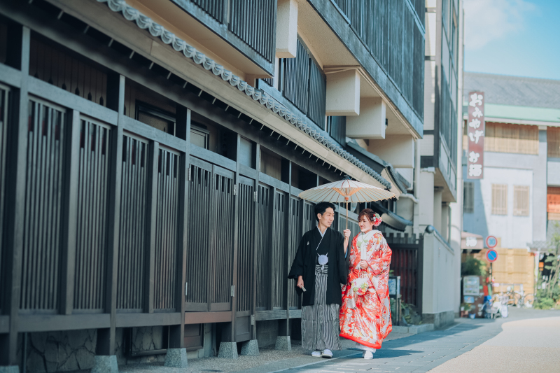 十八桜さん、壁、お借りします！