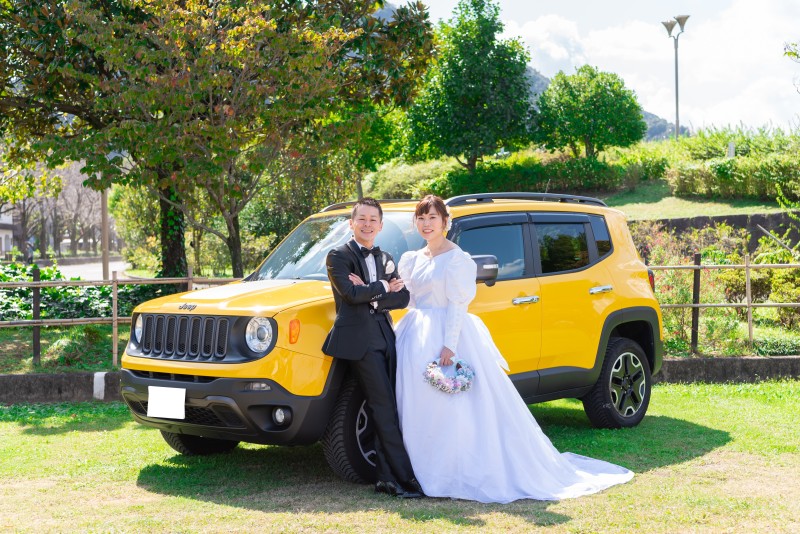 お車好きの新郎さん。ここから撮影スタートです！