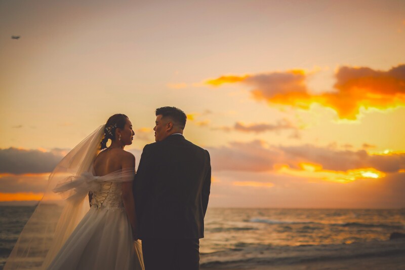 セントレアへ向かう飛行機と夕陽