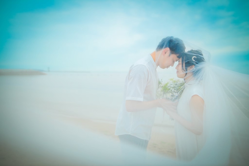 ウェディング風にベールを使ってロマンチックに♪