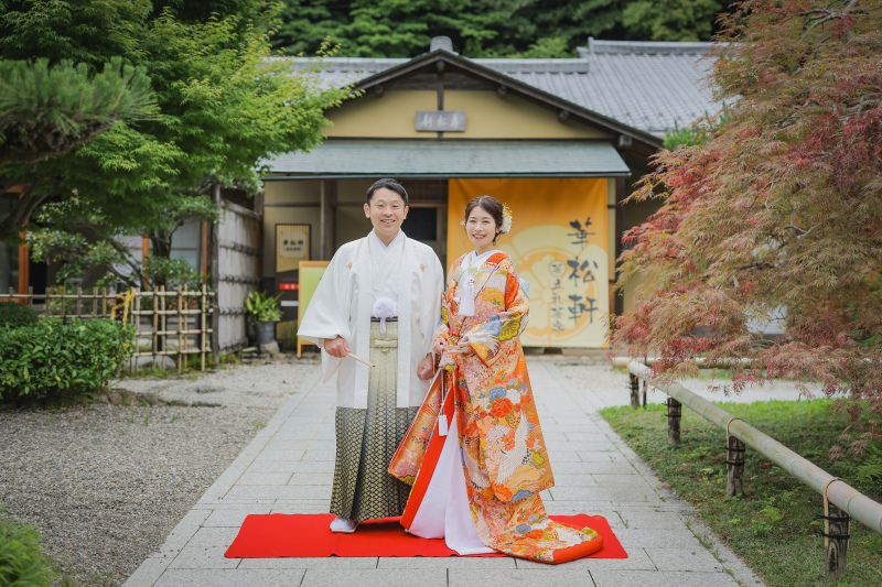 毛氈を敷いて、着物を下して、キレイに撮影します