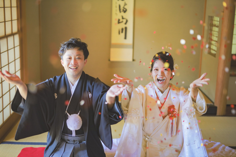 和室に移動してコンフェッティーーー！！