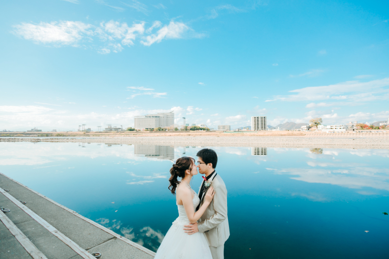 どっちが上か下か。そのくらいの透明度、長良川。