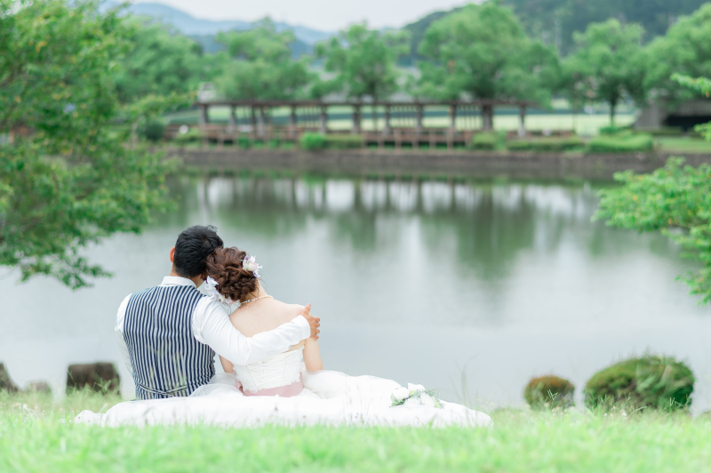 寄り添ったラブラブショットを結びの一枚に♪