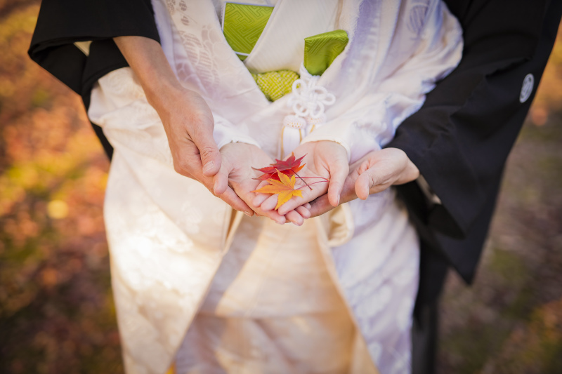 落ち葉を拾って、、、もうこれだけで十分カワイイ！
