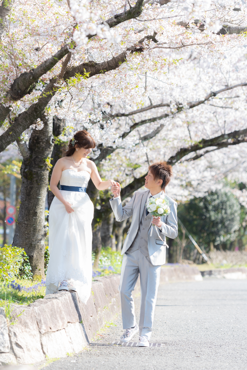 大丈夫?ってそっと手を差し伸べる新郎さん!