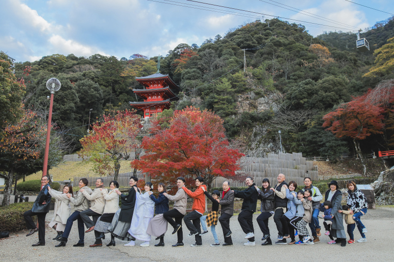 出ました（笑）ご一同で行進～！もう笑うしかない！