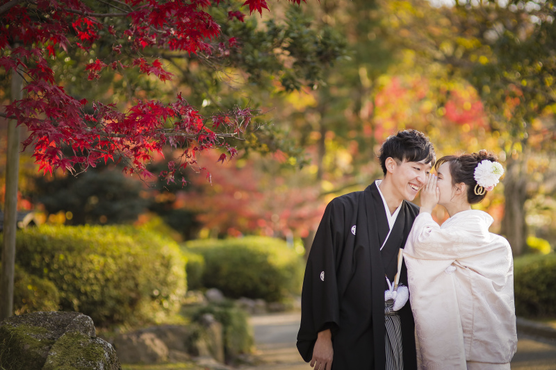 コソコソ何を話してるの？？