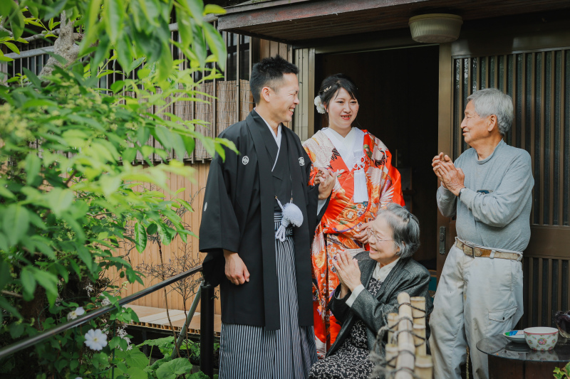 新婦さんのご実家へ。お父さんお母さんにご挨拶