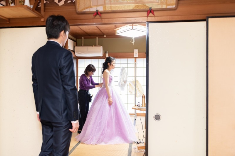 新婦さんを見守る新郎さん(^^)/