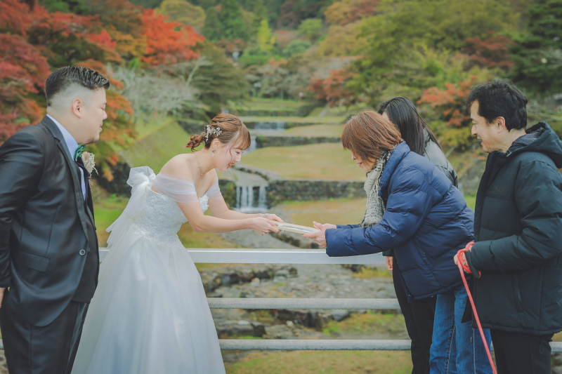 ご両親へサプライズプレゼント。今までありがとう!