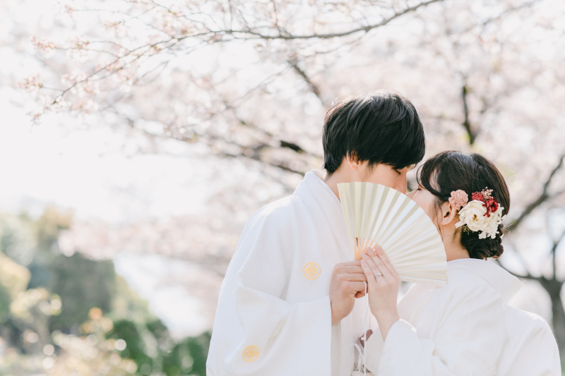 お口元、隠すのもカワイイ！