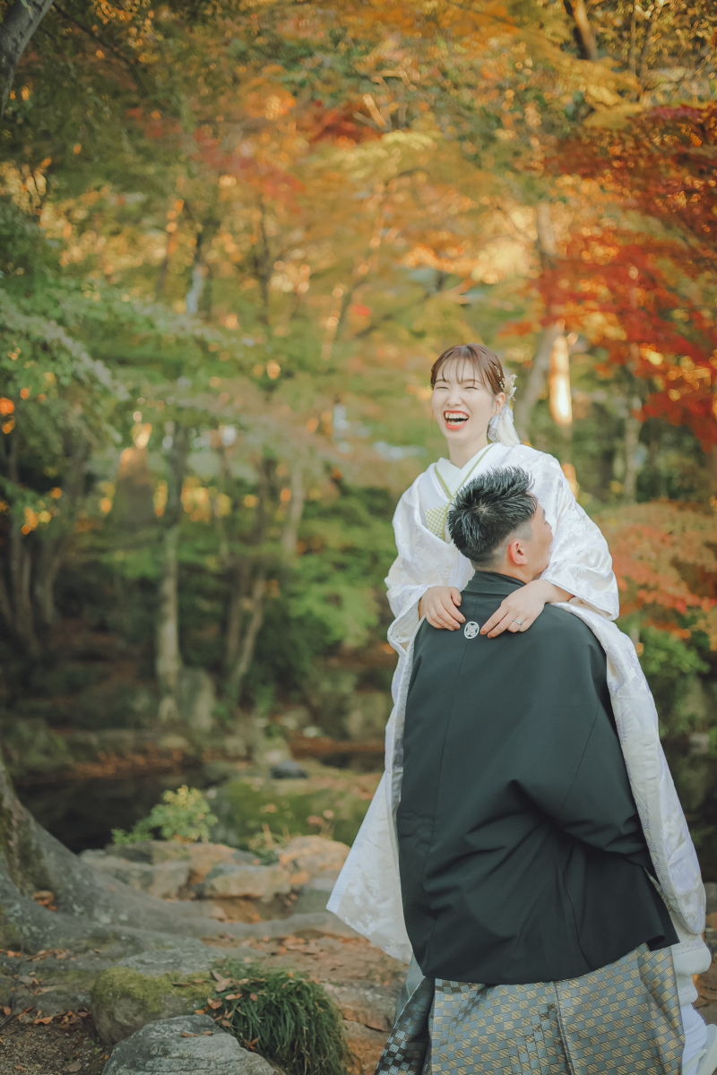 新婦さんをひょいッと持ち上げてくるくるくる~!