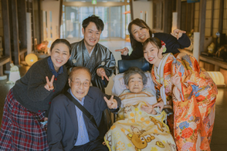 LAUGH PHOTO WEDDING_自宅・実家・母校・老人ホーム
