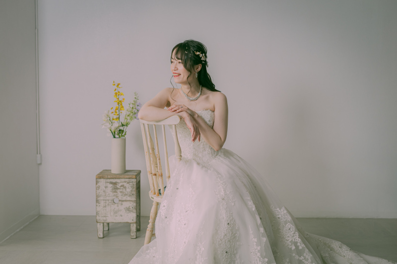 【洋装1着スタジオプラン】6つの異なるテイストで撮影／50～80カット前後のデータ付／専門店の豊富な衣装から事前試着を行います