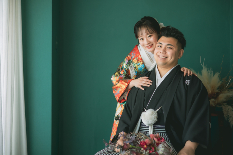 衣装2着【洋装1着＋和装1着スタジオプラン】6つの異なるテイストで撮影／100カット以上のデータ付／事前に衣装試着を行います