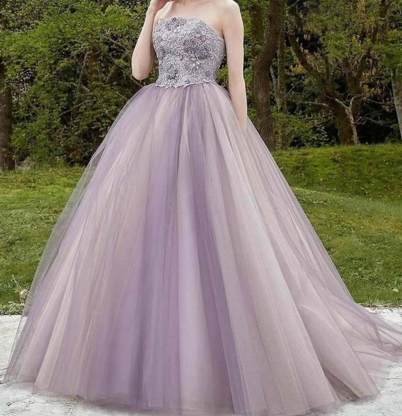 【ブランドドレス】Premium洋装1着スタジオ 100~150カット前後データ付/結婚式用の専門衣装店で本番さながら試着します