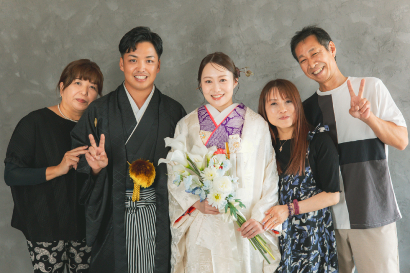 衣装2着【洋装1着+和装1着スタジオプラン】6つの異なるテイストで撮影/100カット以上のデータ付/しっかり事前試着を行います