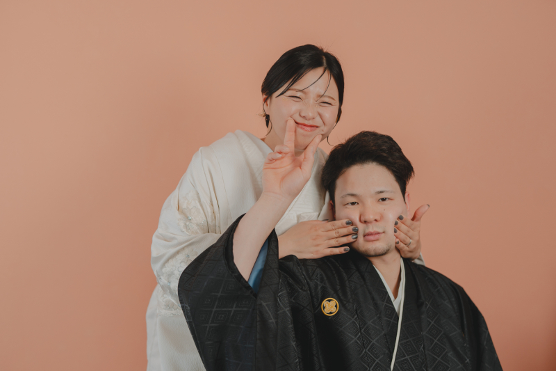 衣装2着【洋装1着＋和装1着スタジオプラン】6つの異なるテイストで撮影／100カット以上のデータ付／事前に衣装試着を行います