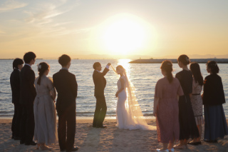 岐阜から90分。岩場ゴツゴツの野間灯台、水晶浜、ヤシの木があるりんくうビーチ常滑などでサンセット。水がキレイで人が少ない秋が◎