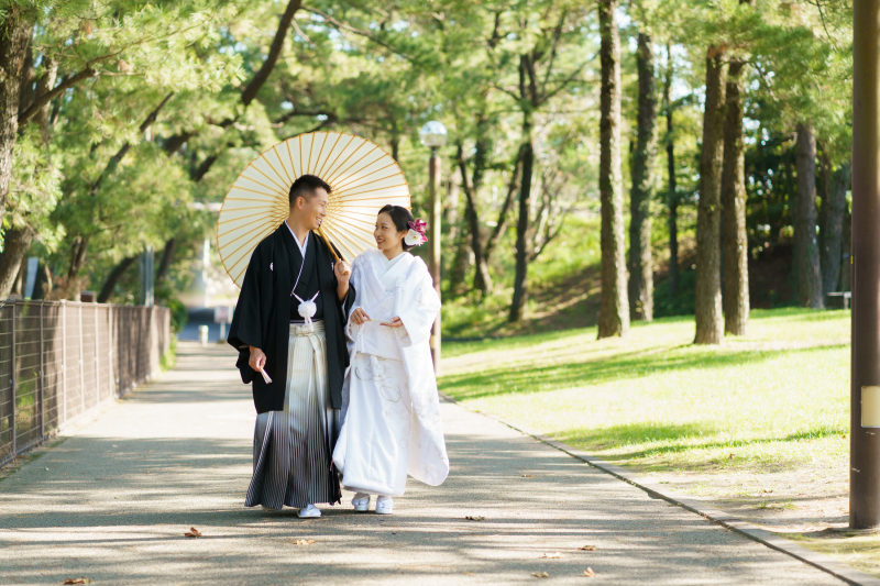 緑バックに自然なカットも