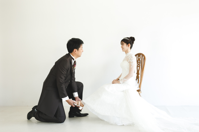 【和と洋の美を一度に】和装+洋装スタジオフォト《平日撮影限定:通常価格より¥55,000もお得♪》◆データ300カット付き
