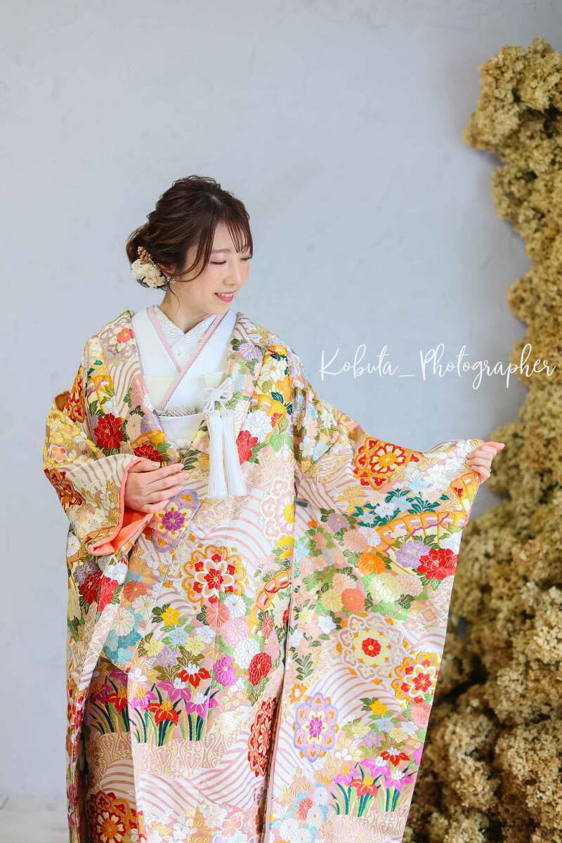 こぶたしゃしんかん_色打掛・着物が豊富