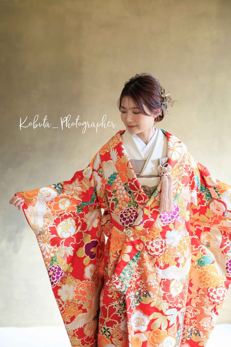 こぶたしゃしんかん_色打掛・着物が豊富