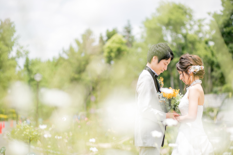 お花畑でウェディングデート 撮影日 19年6月11日 鶴見緑地公園 スタジオゼロ大阪 大阪府でフォトウェディング探すならphotorait
