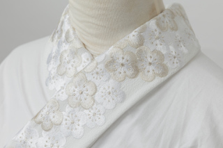 刺繍襟