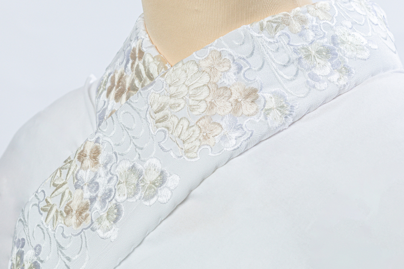 刺繍襟(白・ベージュ)
