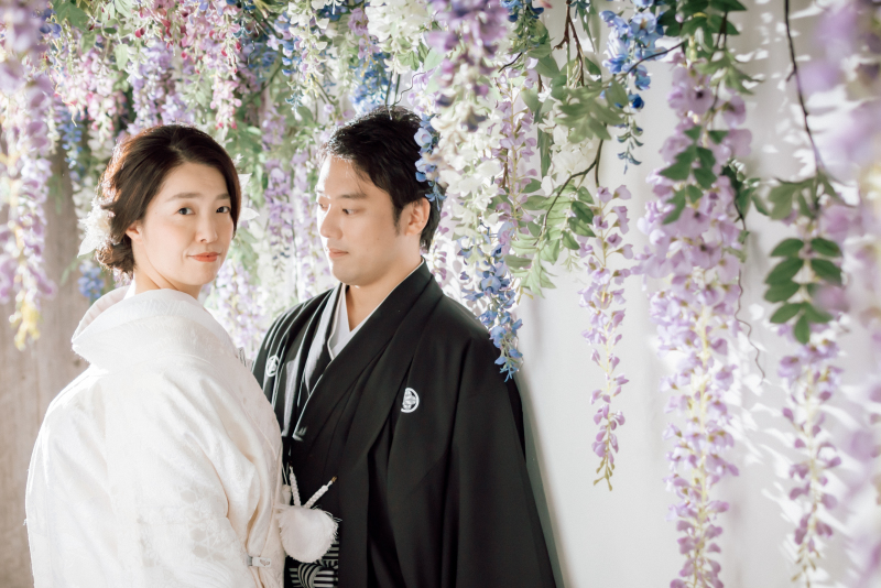 藤の花と、やわらかい光。和装フォト